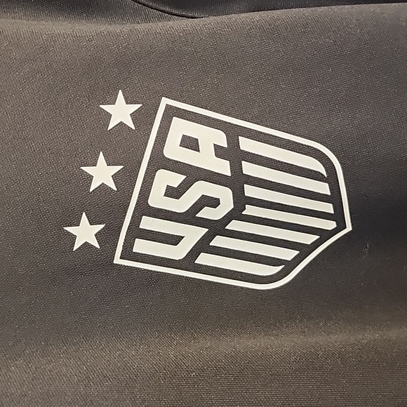 Shirt - M - Picture 2 of 7